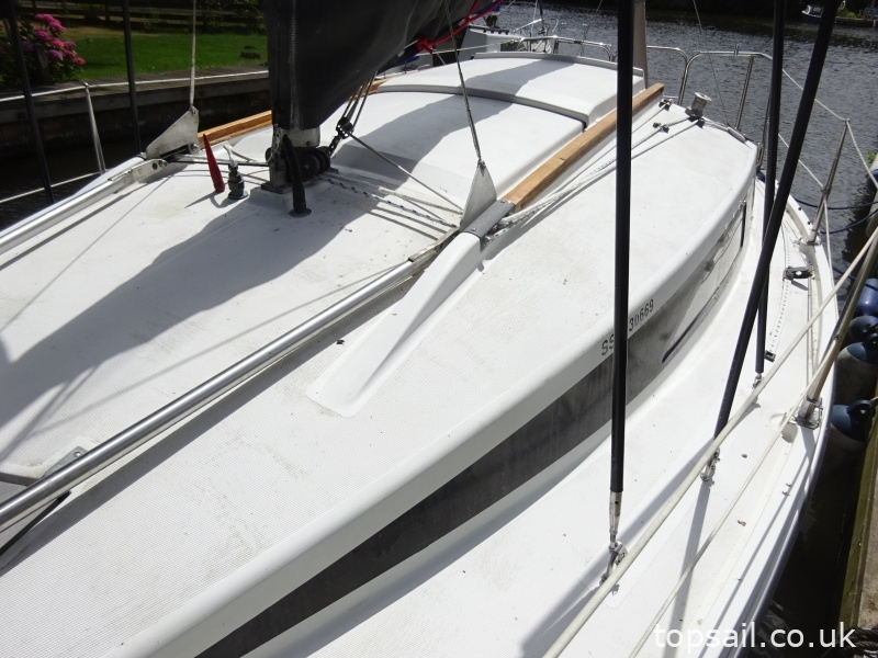 1983 Pegasus 800 (Lifting Keel)