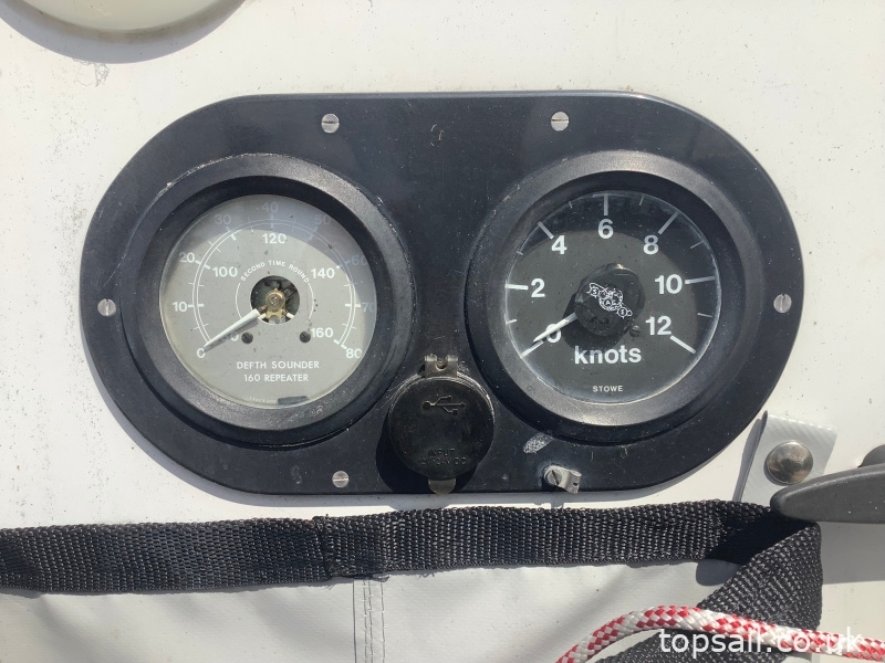 1983 Pegasus 800 (Lifting Keel)