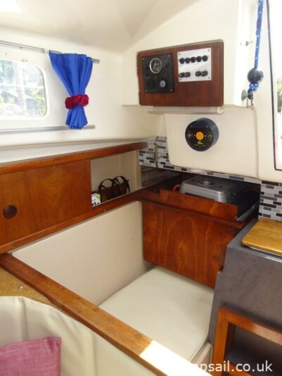 1983 Pegasus 800 (Lifting Keel)