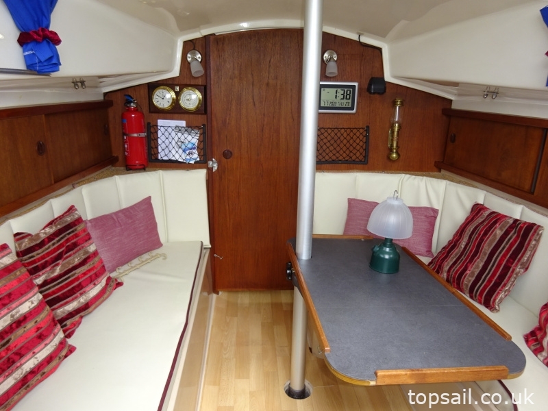 1983 Pegasus 800 (Lifting Keel)