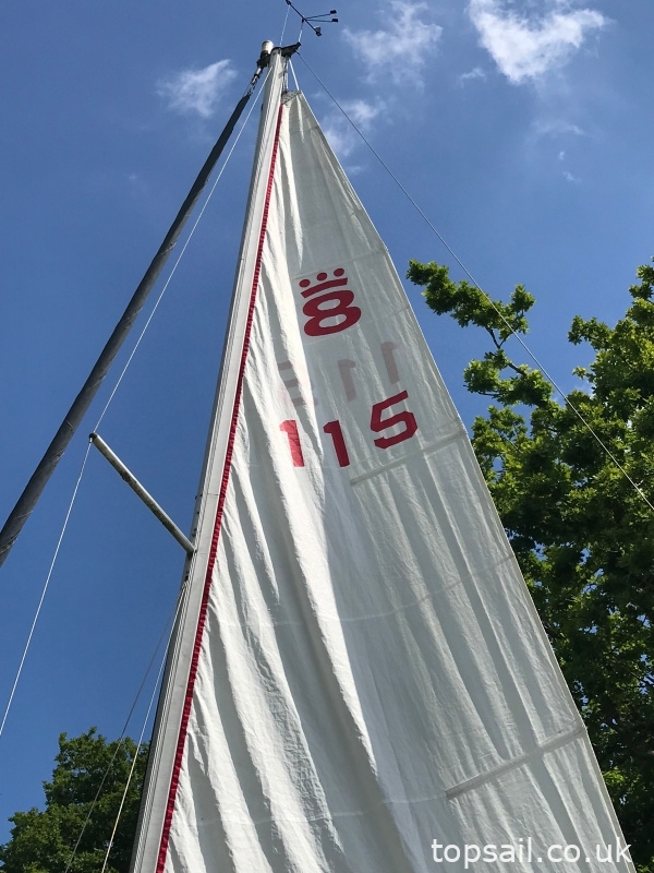 1983 Pegasus 800 (Lifting Keel)
