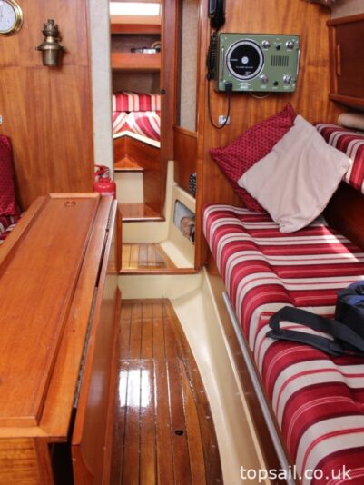 1982 Achilles 9 metre