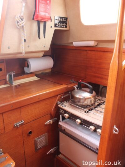 1982 Achilles 9 metre