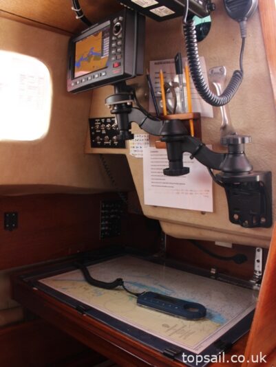 1982 Achilles 9 metre