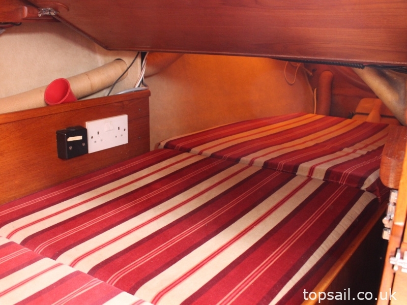 1982 Achilles 9 metre