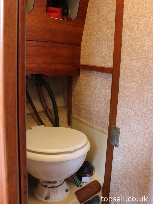 1982 Achilles 9 metre