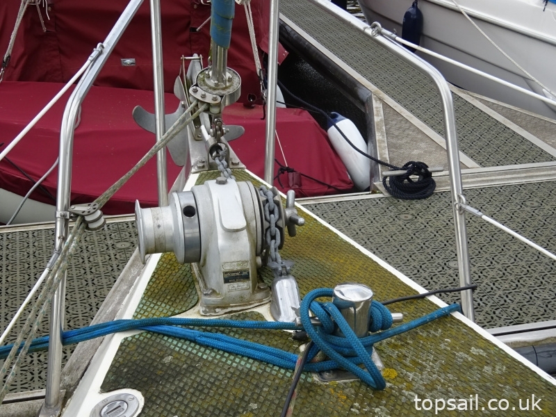 2006 Bruce Roberts 25 Adventurer Pilothouse