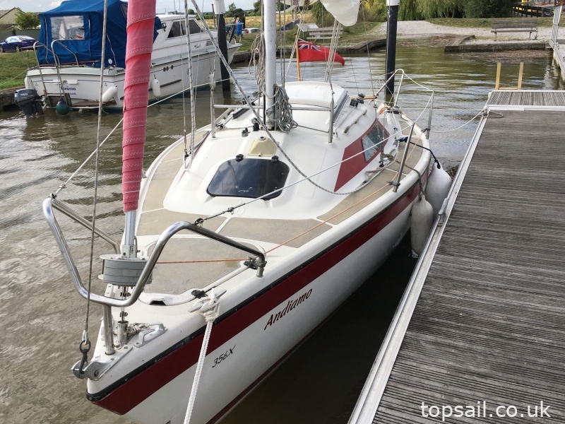 1985 Dehler 22 Trailer