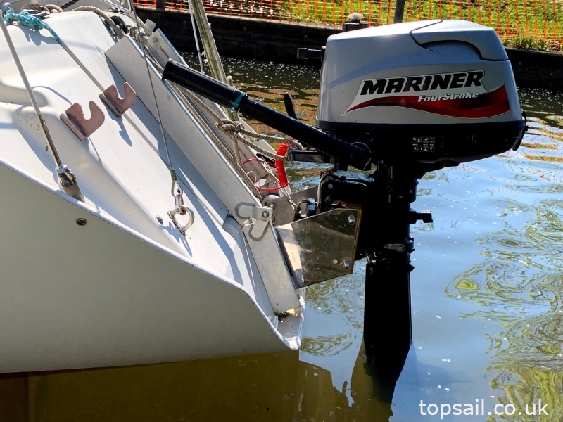 1985 Dehler 22 Trailer