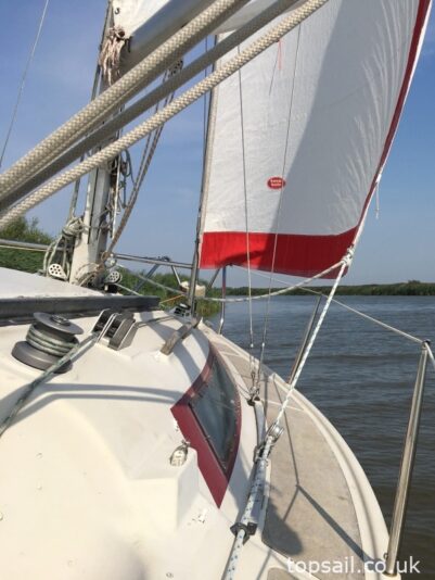1985 Dehler 22 Trailer