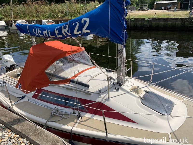 1985 Dehler 22 Trailer