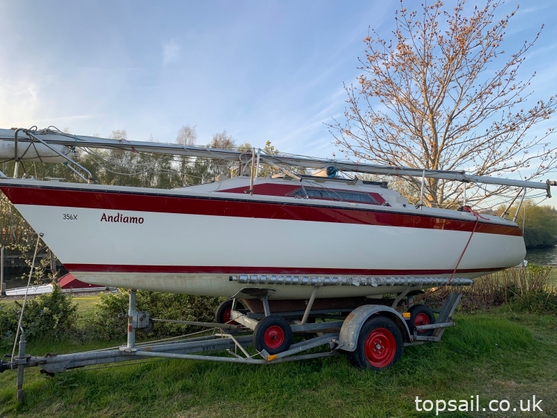 1985 Dehler 22 Trailer