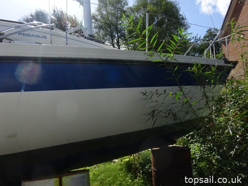 1987 Pegasus 700 (Shallow Fin)