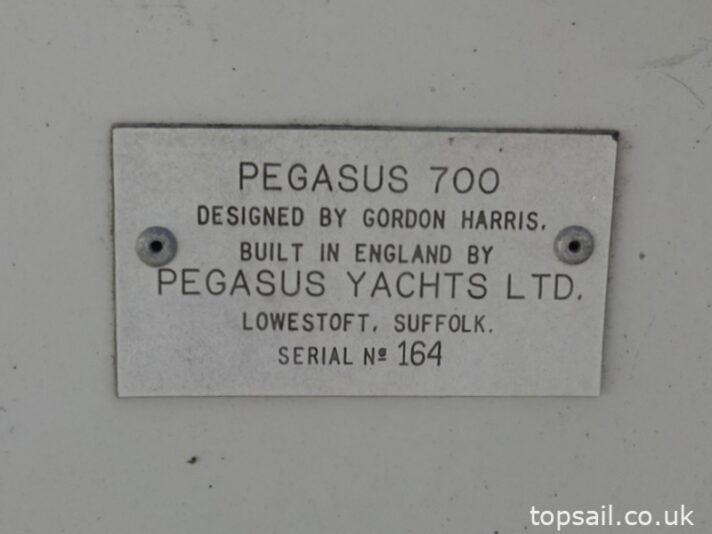 1987 Pegasus 700 (Shallow Fin)