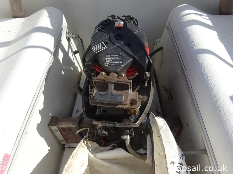 1987 Pegasus 700 (Shallow Fin)