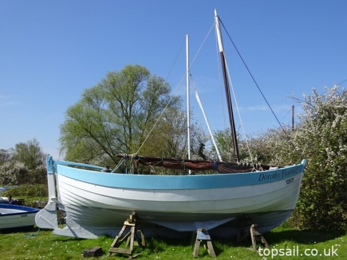 1982 Clinker Lugsail Crab Boat (Trailer available)