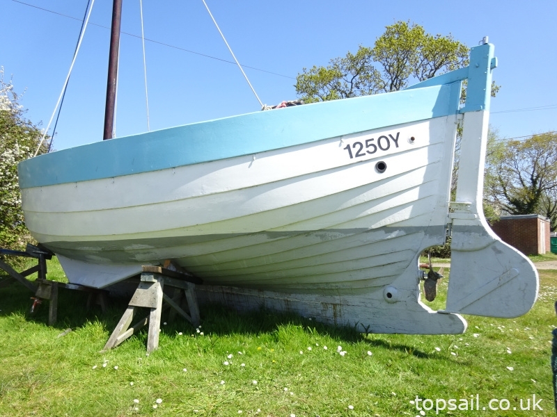1982 Clinker Lugsail Crab Boat (Trailer available)