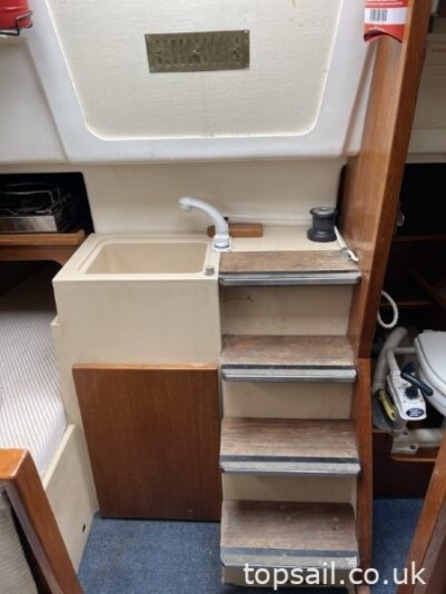 1986 Pegasus 800 (Lifting Keel, Heads Compartment! Trailer available)