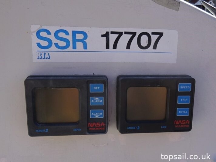 1986 Pegasus 800 (Lifting Keel, Heads Compartment! Trailer available)