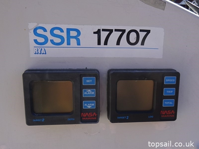 1986 Pegasus 800 (Lifting Keel, Heads Compartment! Trailer available)