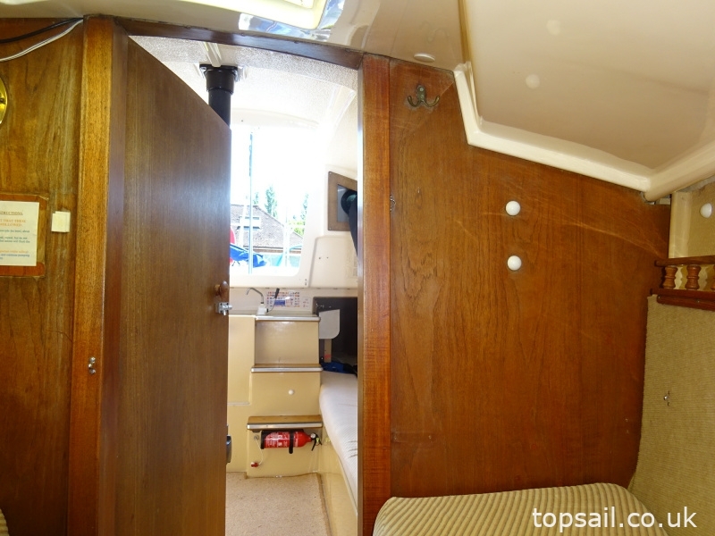 1987 Pegasus 700 (Shallow Fin Keel)