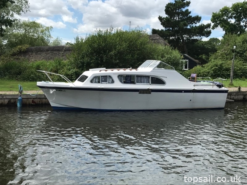 1967 Elysian 27 (Aft Cockpit)