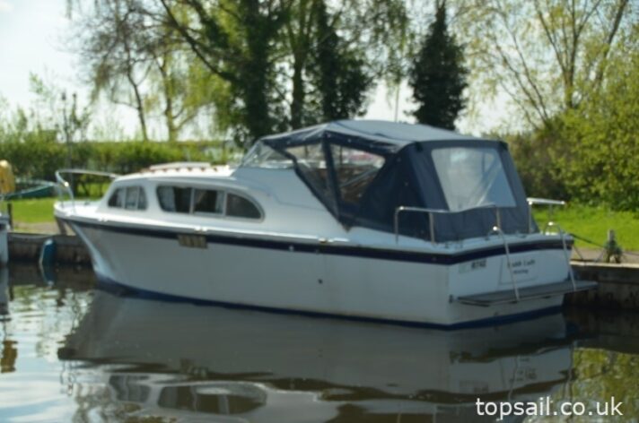 1967 Elysian 27 (Aft Cockpit)
