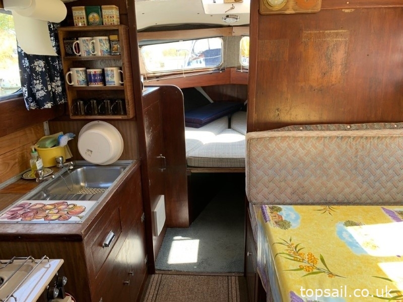 1967 Elysian 27 (Aft Cockpit)