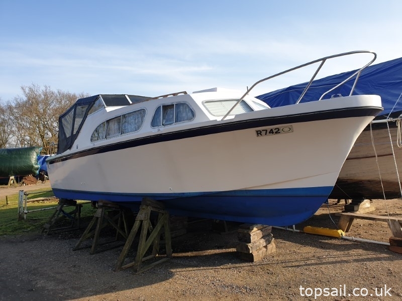 1967 Elysian 27 (Aft Cockpit)