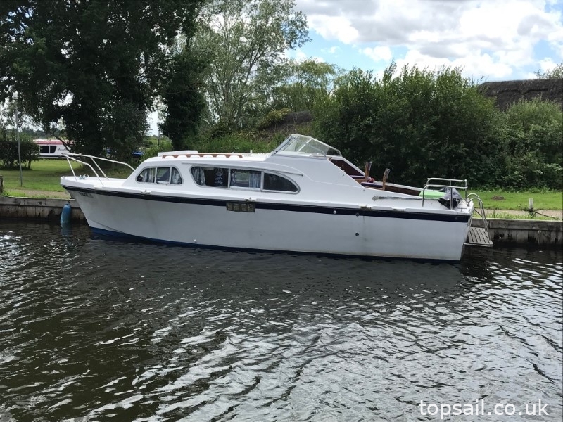 1967 Elysian 27 (Aft Cockpit)