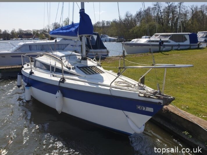 1986 Pegasus 700 (Shallow Fin Keel)