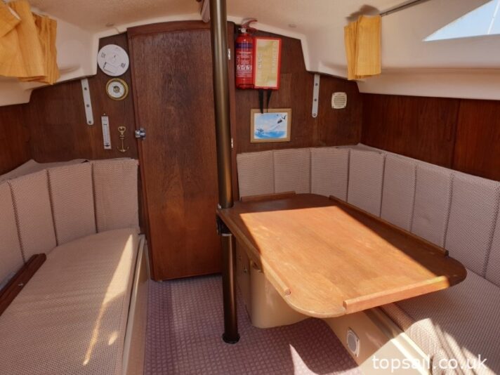 1986 Pegasus 700 (Shallow Fin Keel)