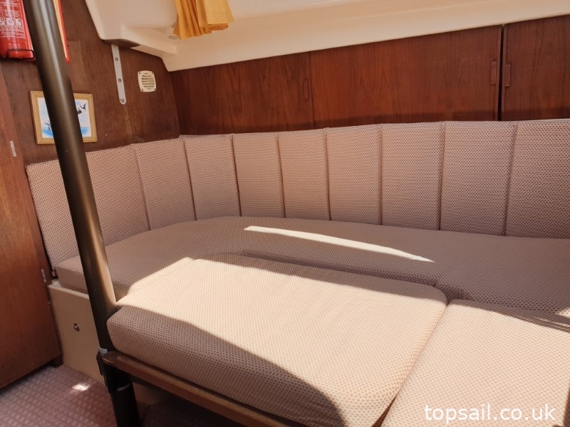 1986 Pegasus 700 (Shallow Fin Keel)