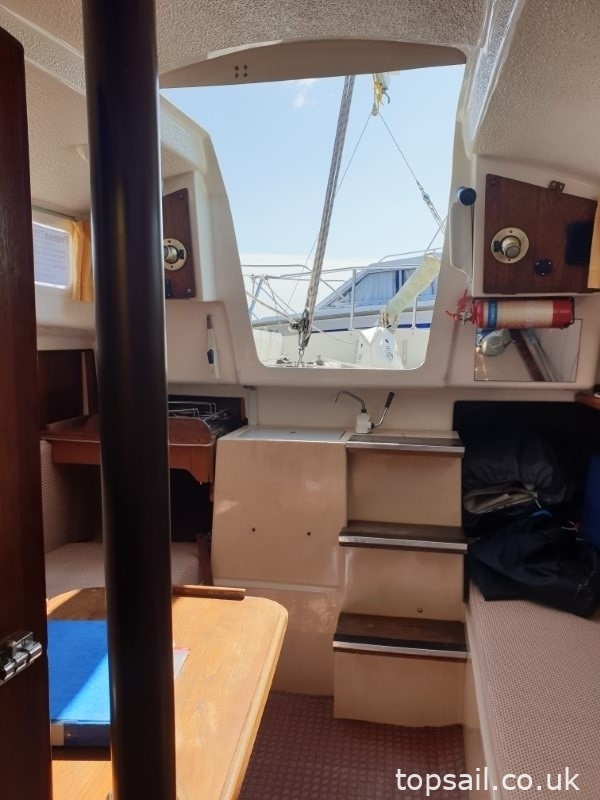 1986 Pegasus 700 (Shallow Fin Keel)