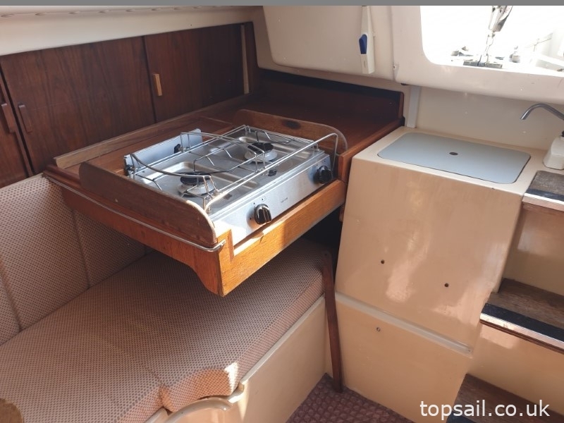 1986 Pegasus 700 (Shallow Fin Keel)