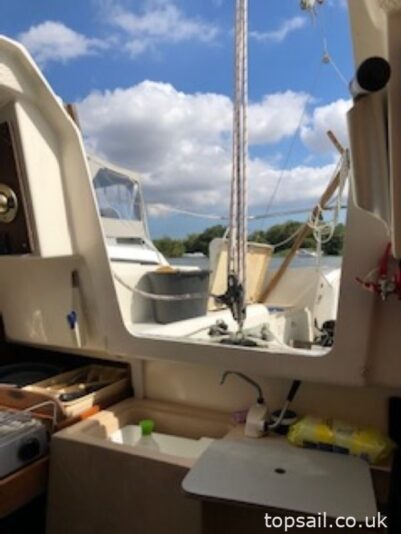 1986 Pegasus 700 (Shallow Fin Keel)