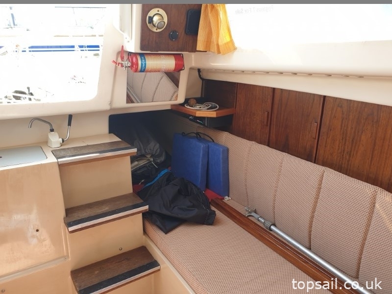 1986 Pegasus 700 (Shallow Fin Keel)