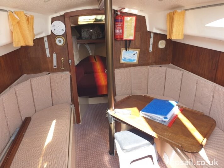 1986 Pegasus 700 (Shallow Fin Keel)