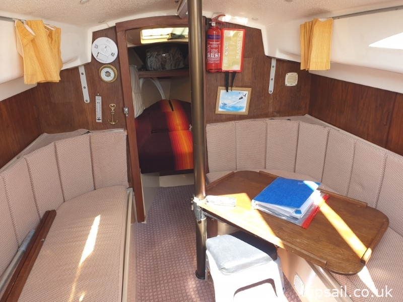 1986 Pegasus 700 (Shallow Fin Keel)