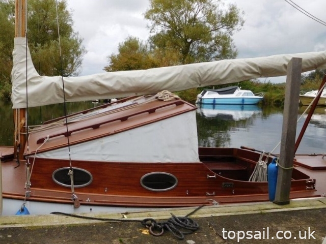 1938 Ernest Woods River Cruiser Class (With Trailer)