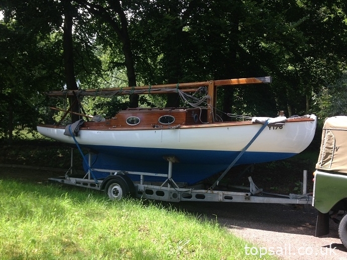 1938 Ernest Woods River Cruiser Class (With Trailer)