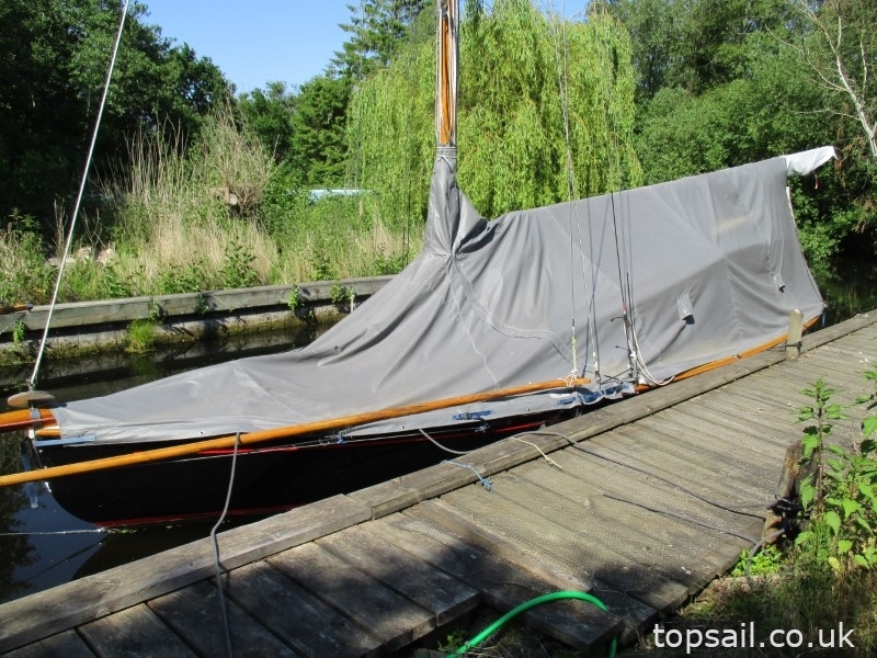 1986 Easticks 28′ Custom Built River Cruiser