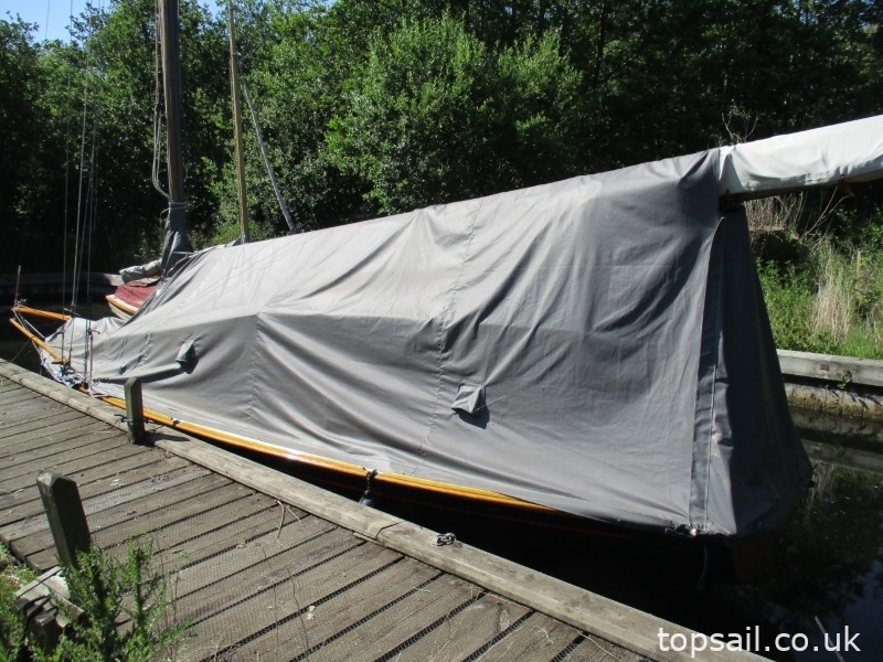 1986 Easticks 28′ Custom Built River Cruiser