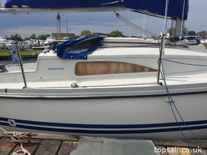 1991 Pegasus 800 (Wing Keel, Separate Heads Compartment!)