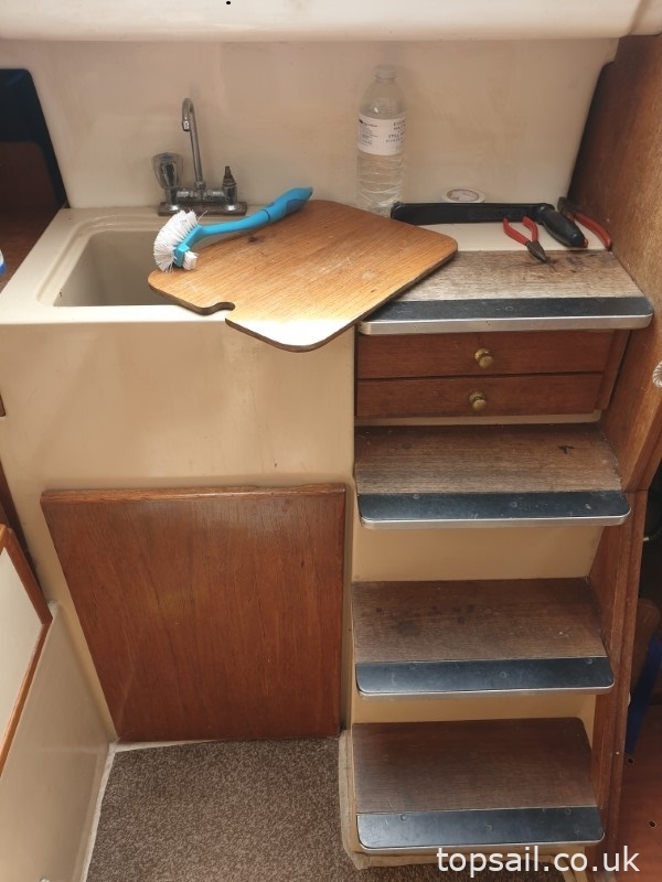 1991 Pegasus 800 (Wing Keel, Separate Heads Compartment!)