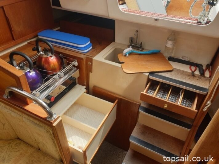 1991 Pegasus 800 (Wing Keel, Separate Heads Compartment!)