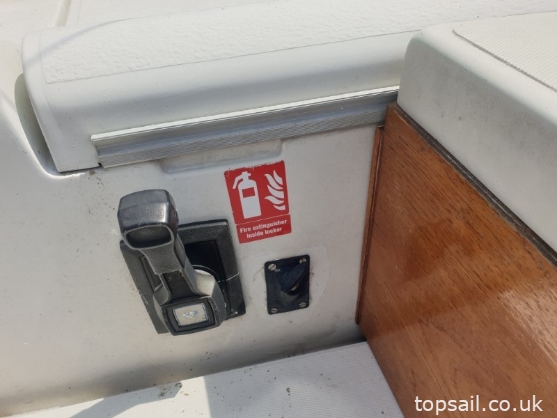 1991 Pegasus 800 (Wing Keel, Separate Heads Compartment!)