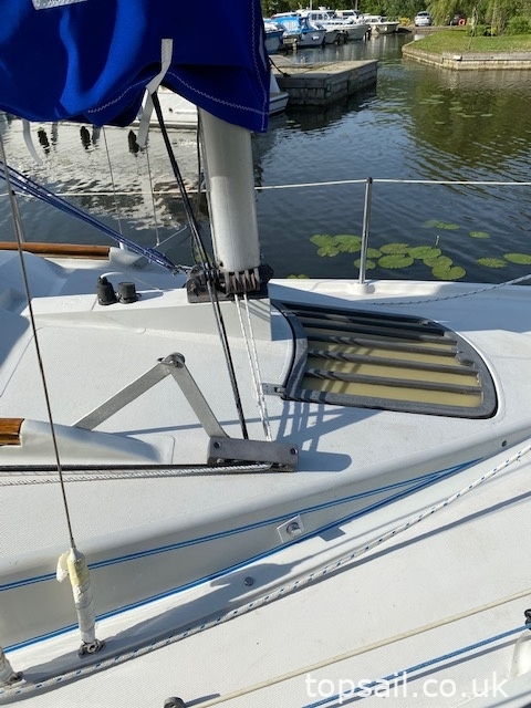 1987 Pegasus 700 (Shallow Fin, Diesel Inboard!)