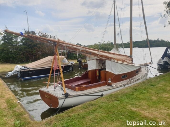 1986 Farrington 25 River Cruiser