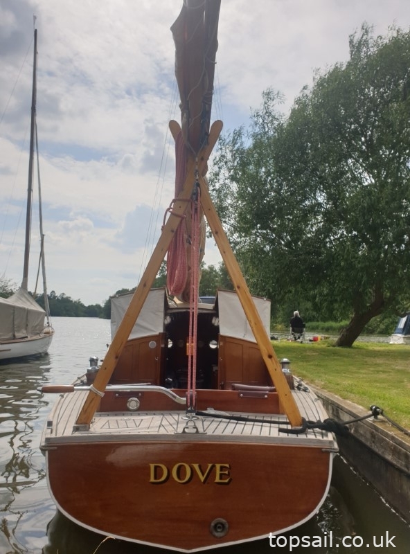 1986 Farrington 25 River Cruiser